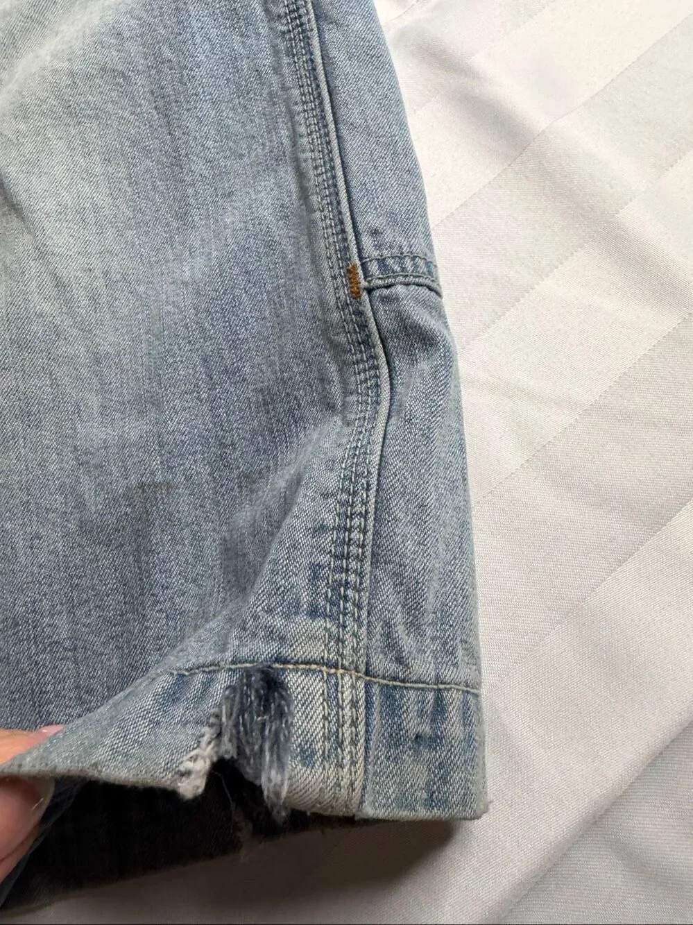 Levi’s Men’s Vintage Y2K Light Wash Carpenter Denim Shorts Size 42
